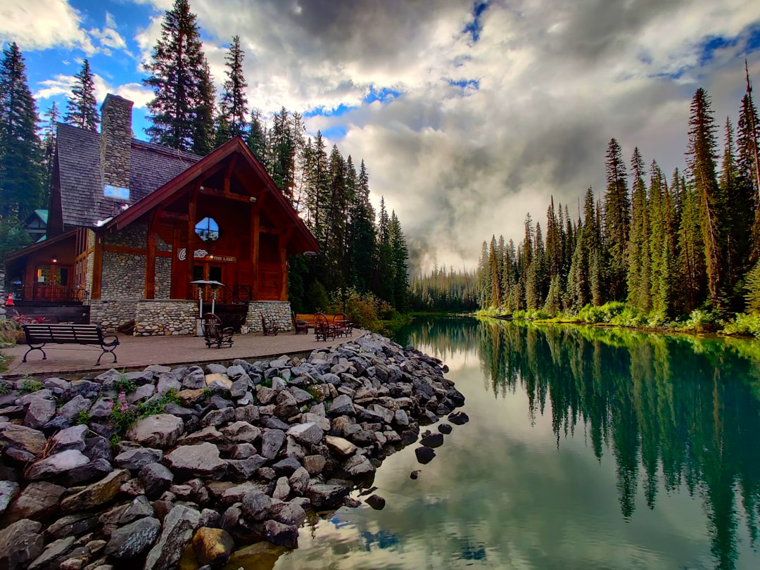 Photo Cabin, Lake